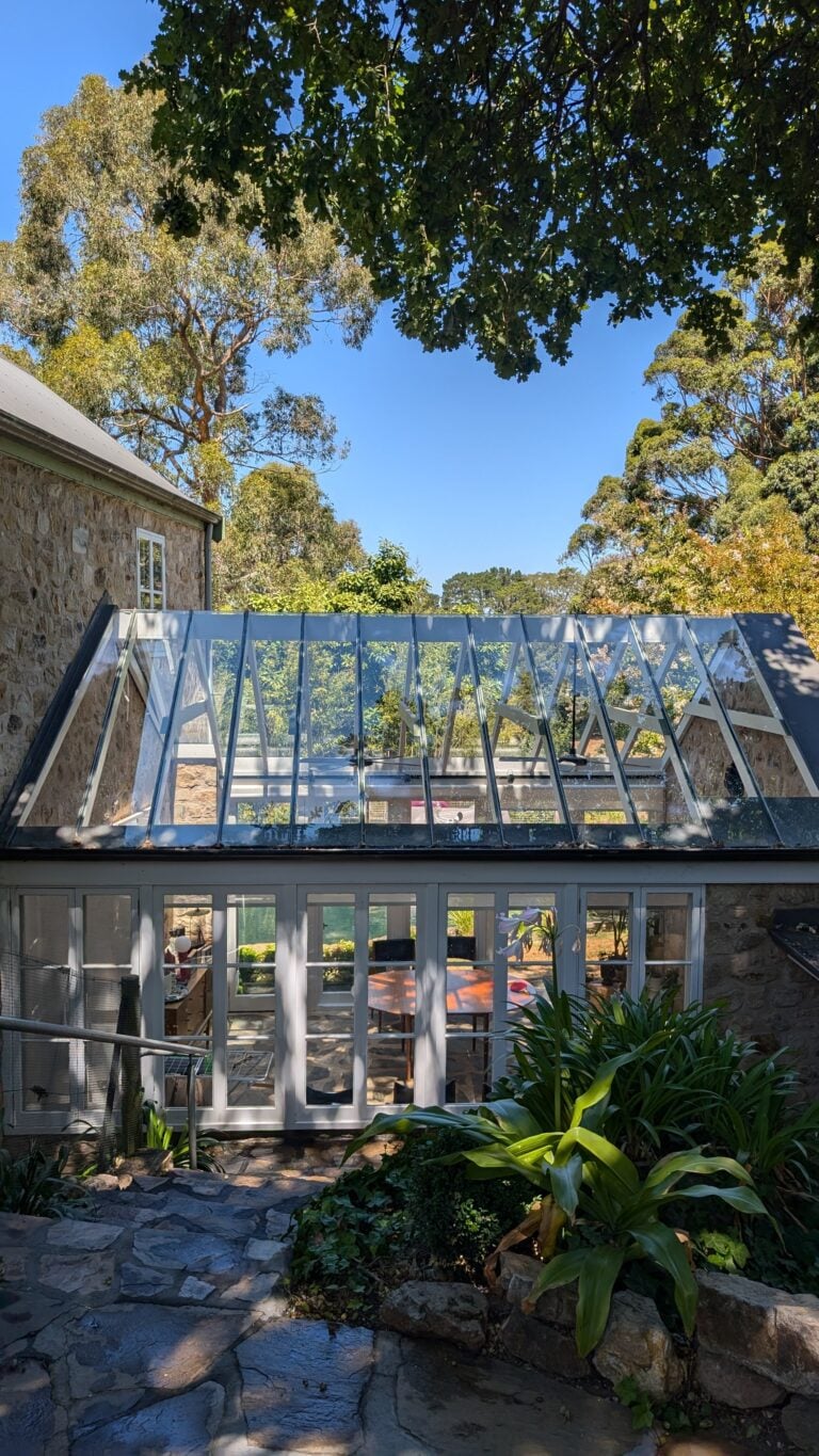 Adelaide Hills Window Cleaning - Architectural Window Cleaning Service (3)