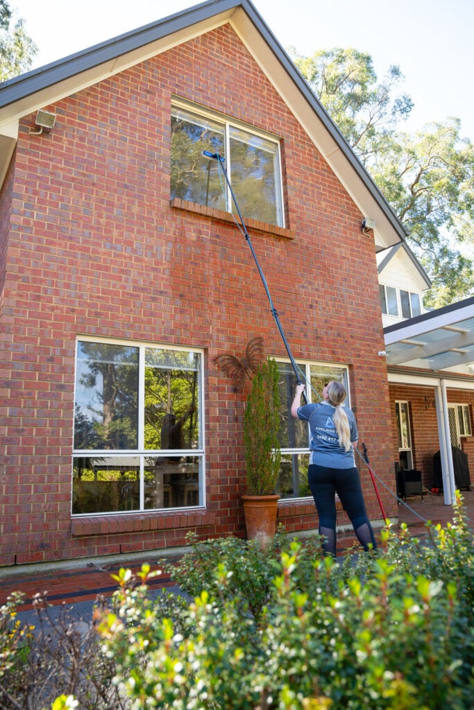 adelaide hills window cleaning - residential window cleaning (2)
